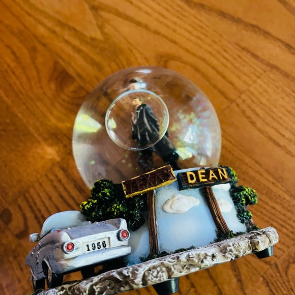 Vtg Hollywood actor James dean water globe  music box - Picture 6 of 9